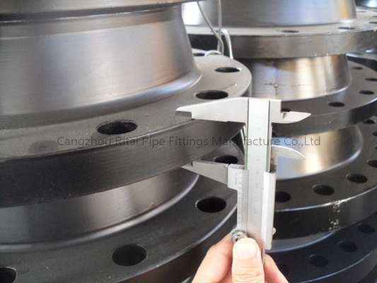A flange longa aumentada 6 polegadas ASTM A105 do pescoço da solda da cara forjou o aço